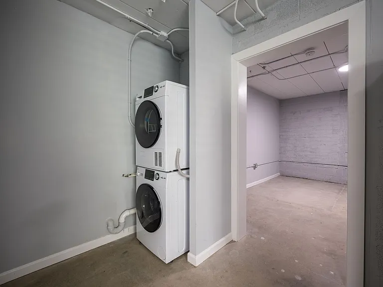 Calhoun Lofts & Thunderbird Flats — Photo 52