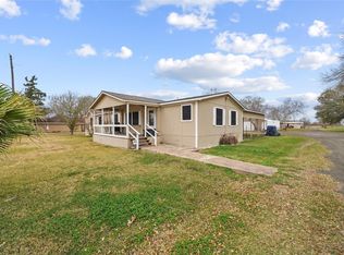 19645 Nordt Rd, Damon, TX 77430