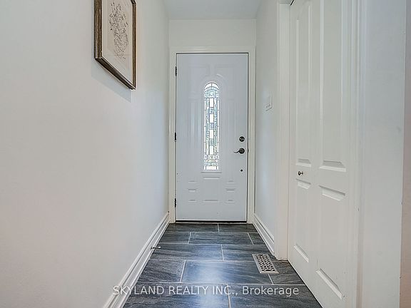 4th image of 759 Shaw St