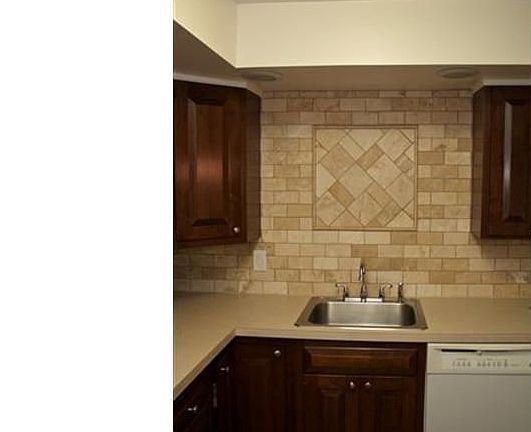 5th image of 920 Harper Ave