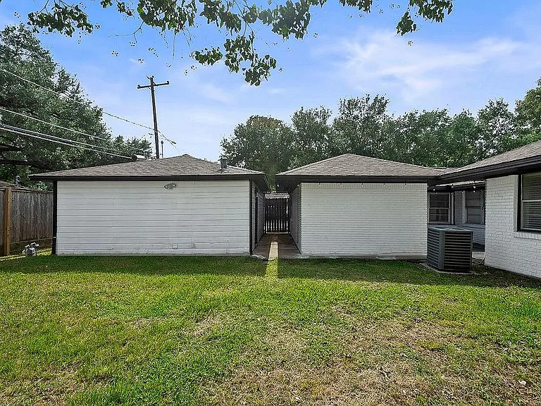 5037 W 43rd St — Photo 34