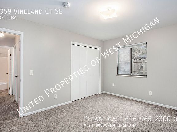 3rd image of 1359 Vineland Ct SE