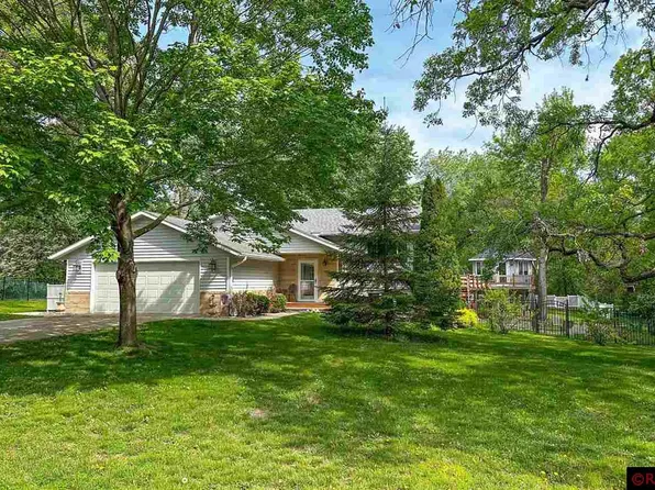 1512 Le Sueur Ave, Mankato, MN 56001