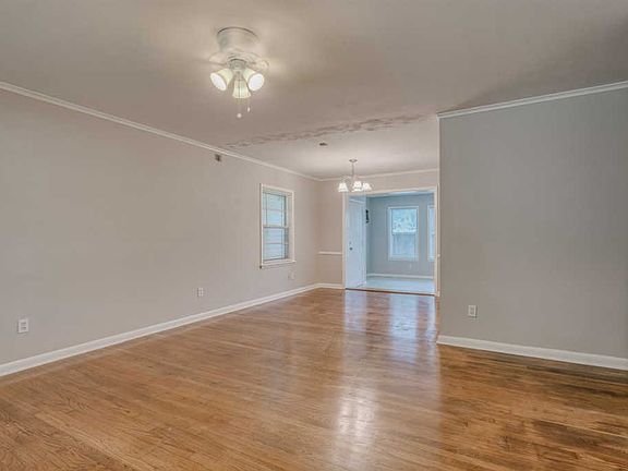 5th image of 1770 Myrna Ln