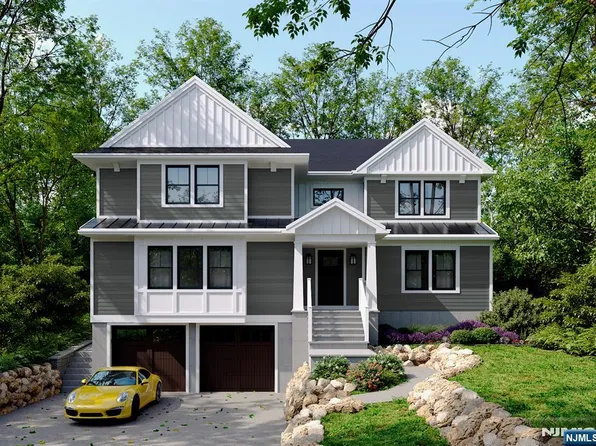 15 N Hillside Ave, Mahwah, NJ 07430