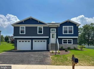131 Gwenedd Ln, Pleasant Gap, PA 16823