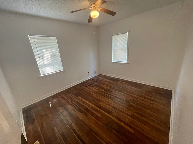 804 Northside Dr — Photo 8