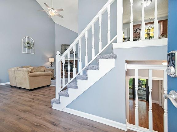 5th image of 2512 NE Remington Ct