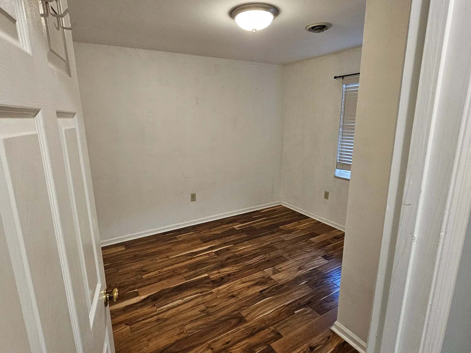 2 bed, 1005 sqft, $1,800 — Photo 3