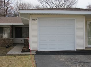 1157 Foxboro Ct, Schaumburg, IL 60193