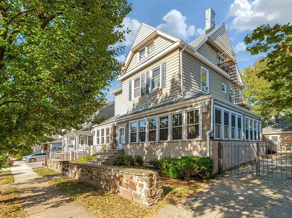 93 West 35th Street image 2 of 47