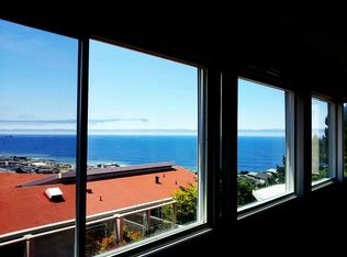 394 Coral Ridge Dr, Pacifica, CA 94044