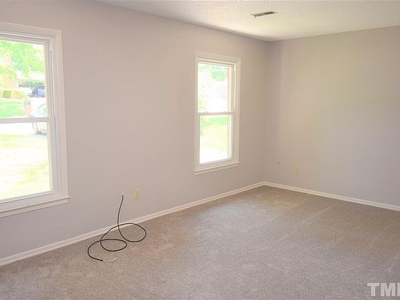 4th image of 2721 Westchester Dr