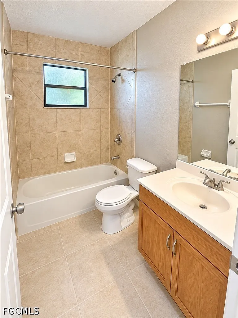 2 bed, 1.0 bath, 976 sqft, $1,250 — Photo 4