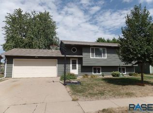 6204 W 58th St, Sioux Falls, SD 57106