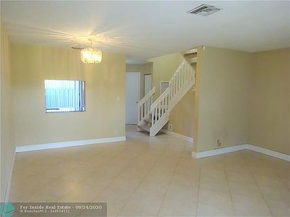 5th image of 3395 Carambola Cir S
