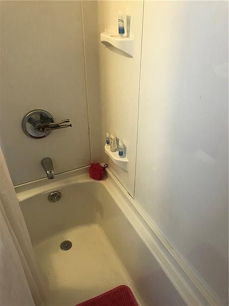 2nd image of 2725 Veteran St