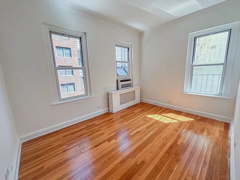 217 E 66th St #634 — Photo 5
