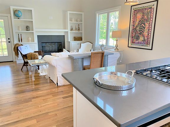 2nd image of 5584 Hidden Pond Ln