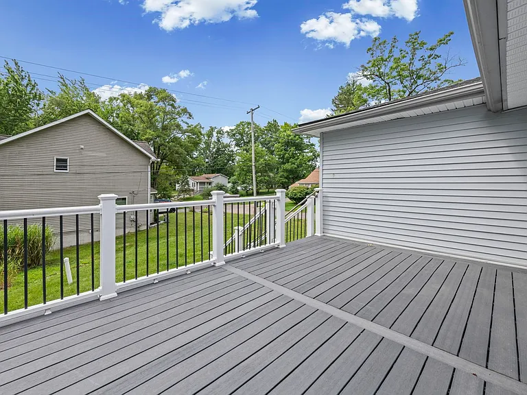 6777 Dandison Blvd — Photo 16