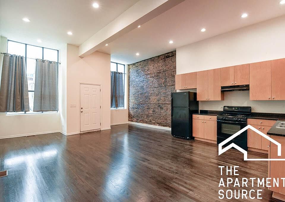 1st image of 1260 N Greenview Ave #101