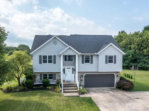 989 Old Farm Rd, Urbana, OH 43078