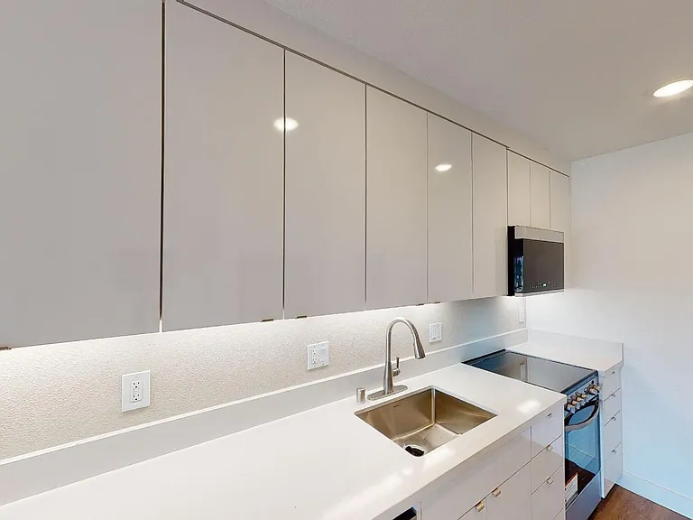 Marina Cove Apartments — Photo 17