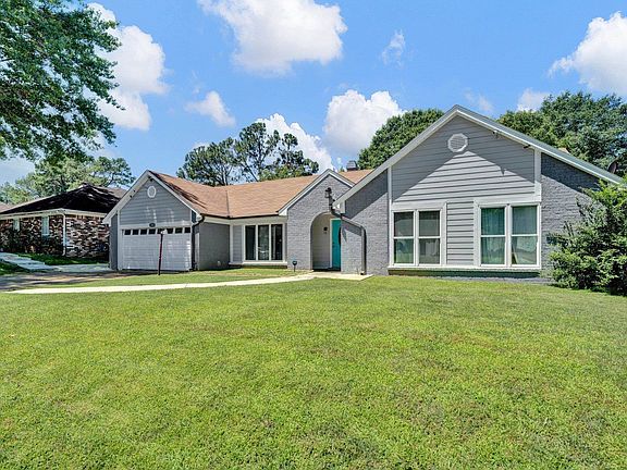 2nd image of 3481 Fox Leigh Dr