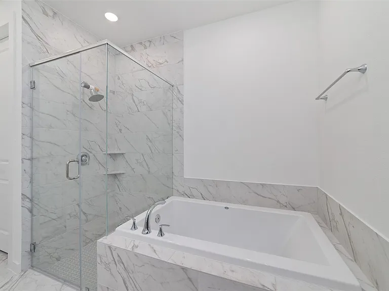 24711 Hibiscus Garden Way — Photo 28