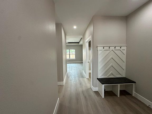 5th image of 3118 Cedarhill Dr