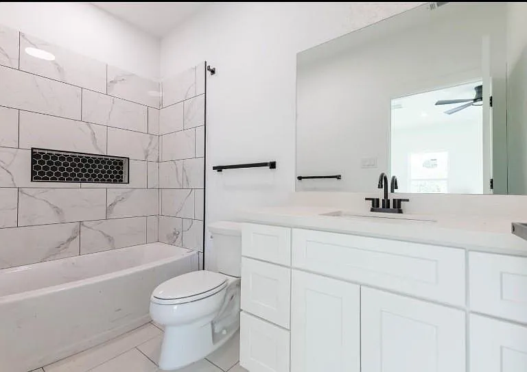 408 Armstrong St #B — Photo 12