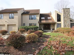 309 Blackberry Dr, Stamford, CT 06903