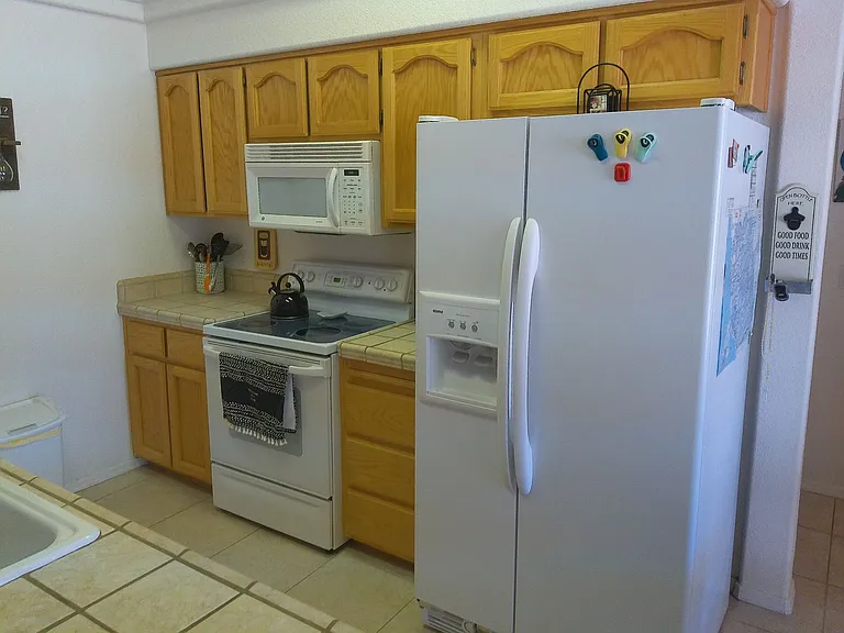 2892 Daytona Ave — Photo 9