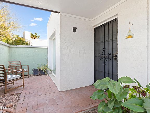 4th image of 639 E CALAVAR Road