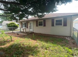 4 Melody Ln, Springfield, IL 62702