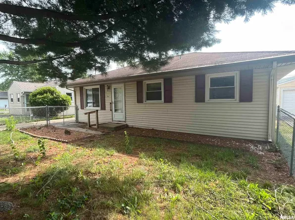 4 Melody Ln, Springfield, IL 62702