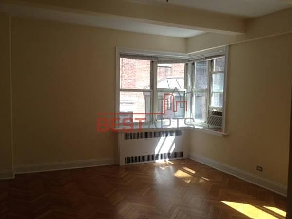 1st image of 30 W 74th St Ph 2