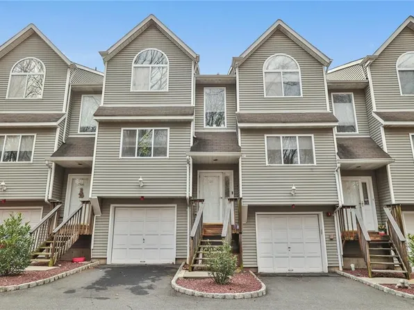 209 Arlington Court, Bardonia, NY 10954