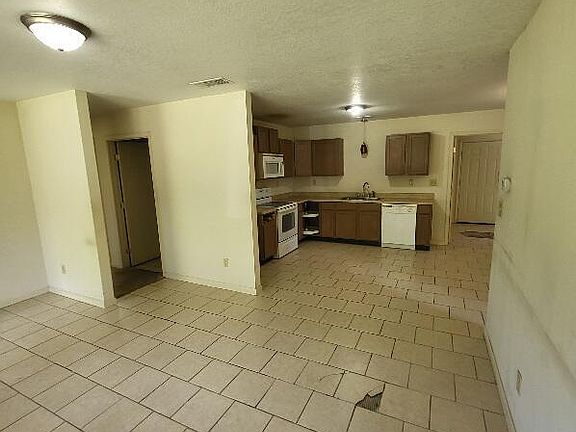 2nd image of 412 Madison Ave