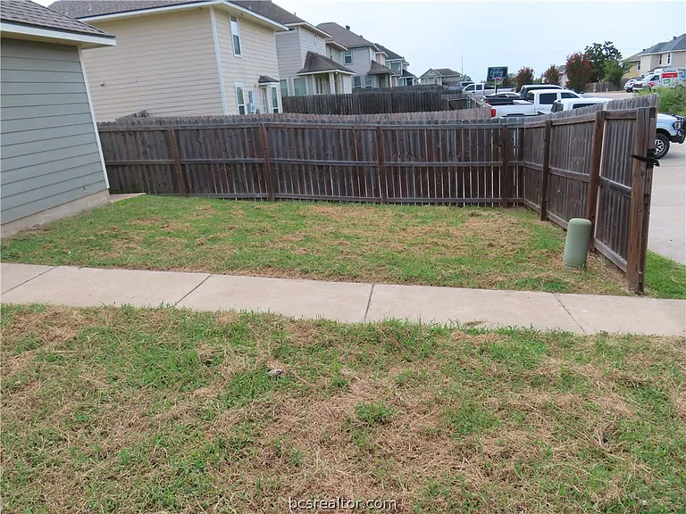 4115 McFarland Dr — Photo 5