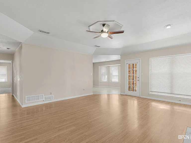 2720 Shepherds Gln — Photo 8
