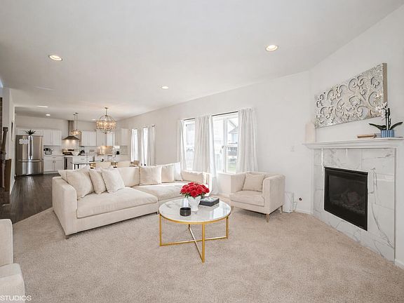 5th image of 8569 Marshall St