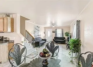 3152 Karen St — Photo 9