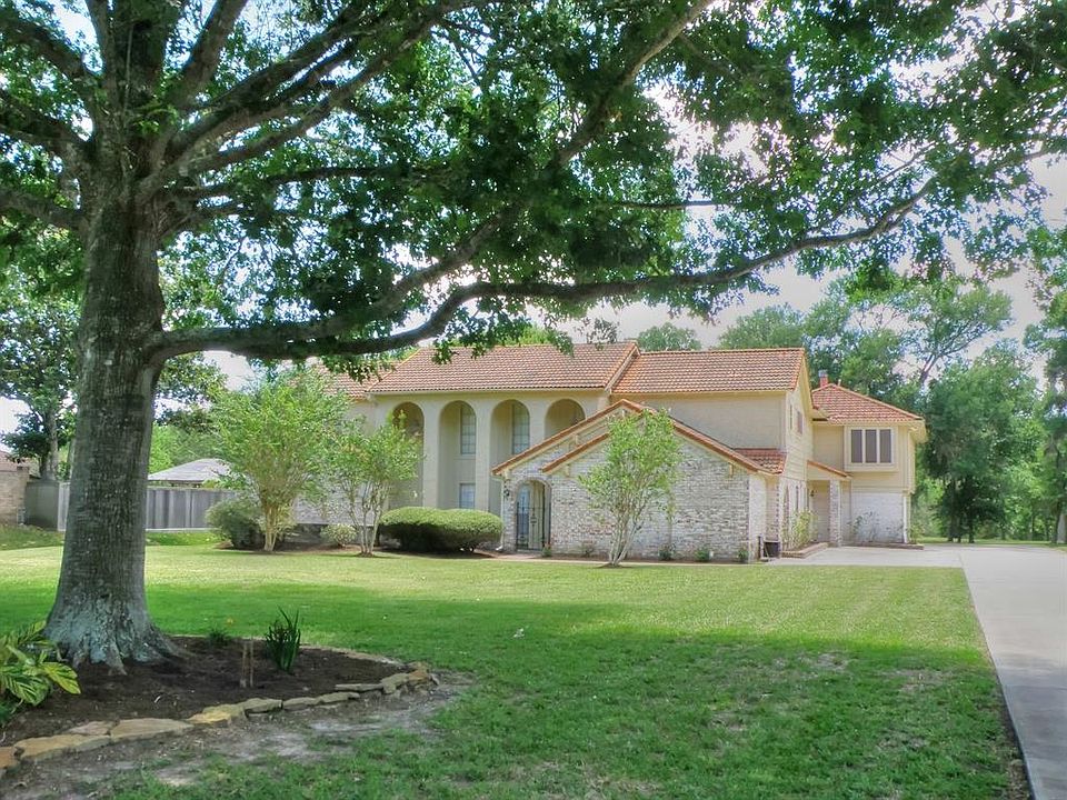 1st image of 2210 Airline Dr