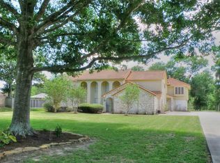 2210 Airline Dr, Friendswood, TX 77546