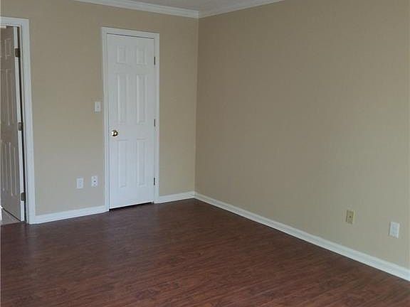 4th image of 3 Glen Oaks Ct