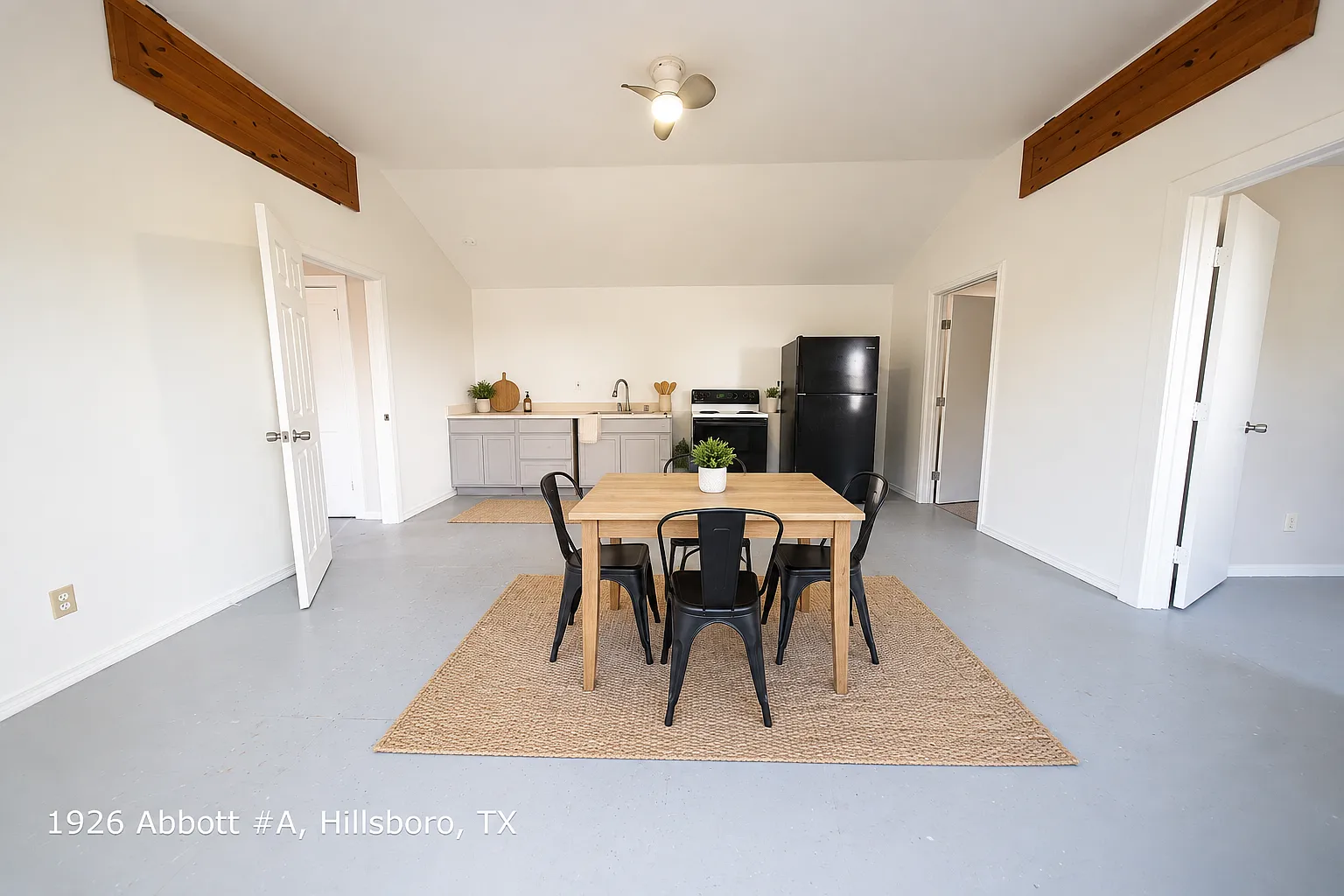2 bed, 750 sqft, $1,195 — Photo 1