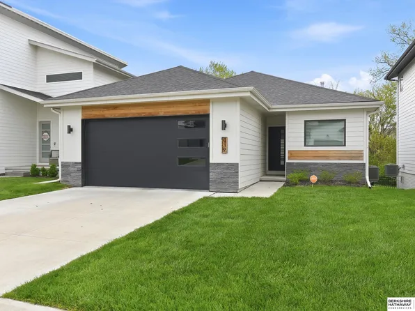 439 N Allen St, Bennington, NE 68007