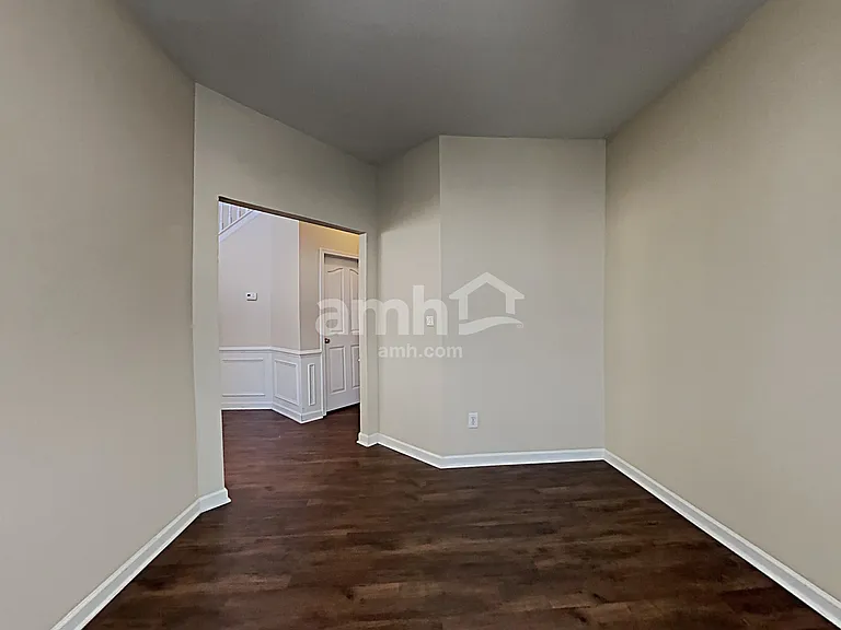 864 Brookdale Ln — Photo 11