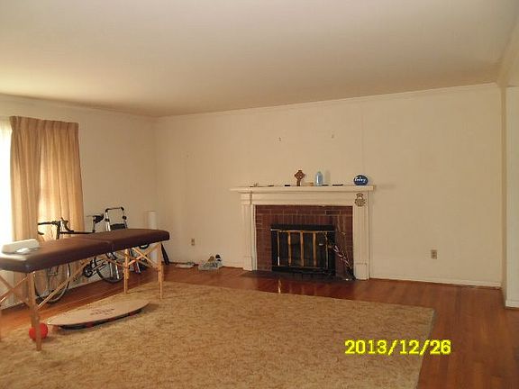 3rd image of 1179 Westmoreland Dr